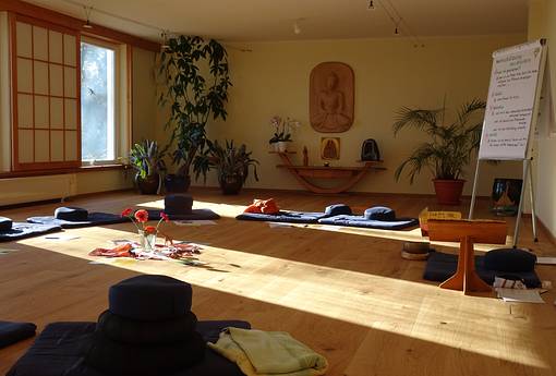 Bewusst und erfüllt leben – sich wirklich begegnen mit Petra Porath@ Intersein-Zentrum