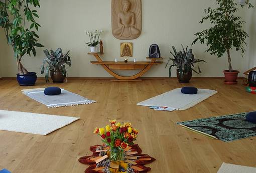 Achtsamkeitstage mit Luna Yoga im Intersein-Zentrum, Bayerischer Wald mit Petra Porath