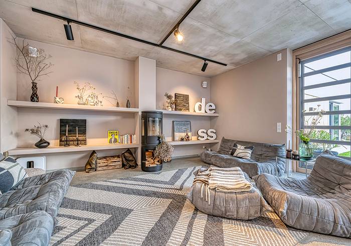 Wohnzimmer mit Kamin II (Copyright Bild: Frank Peters)