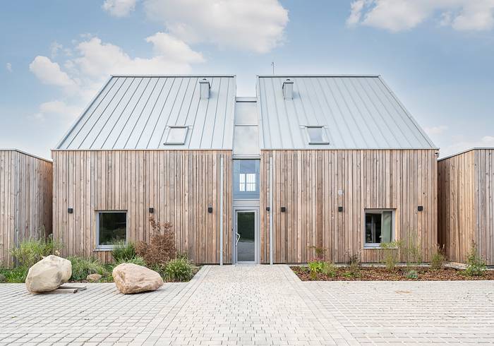 Friedrichshof Retreat- und Seminarhaus Außenansicht (Copyright Bild: Frank Peters)