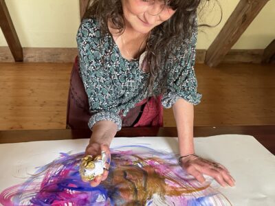 Art Retreat Tanz der Farben: Kreative Rückkehr zur urweiblichen Schöpferkraft im Herzen der Sächsischen Schweiz