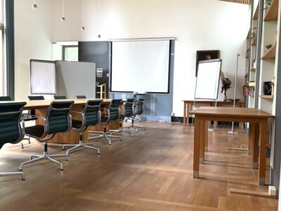 Wo Märchen heilen – Retreat mit märchenbasierten Aufstellungen, sanftem Yoga und Wald-Gesundheitstraining
