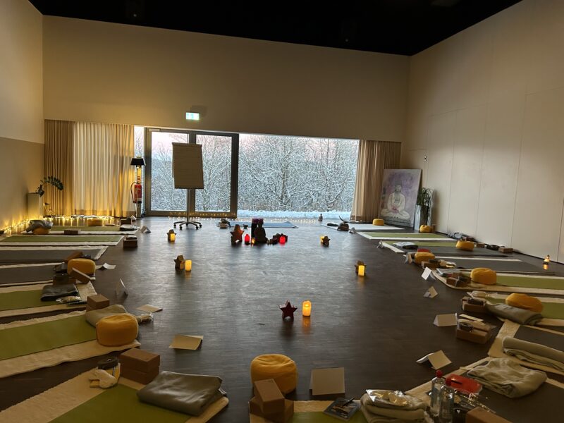 Präventionskurs für neue Energie & innere Balance - Yoga Retreat im Oversum Vital Resort Winterberg