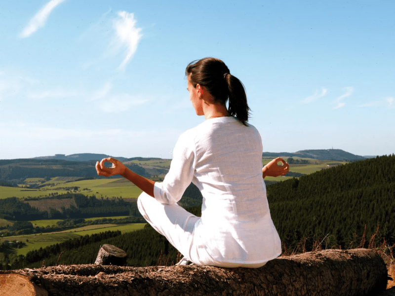 Präventionskurs für neue Energie & innere Balance - Yoga Retreat im Oversum Vital Resort Winterberg