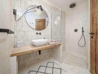 Pilatesflows Retreat Sardinien in BohoStyle Villa mit sardischer Köchin und Meerblick