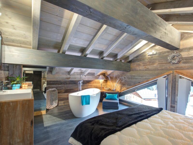 Schnee und Wellness Retreat im Luxus Chalet -ästhetischer Höhepunkt des Jahres