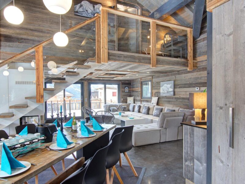 Schnee und Wellness Retreat im Luxus Chalet -ästhetischer Höhepunkt des Jahres