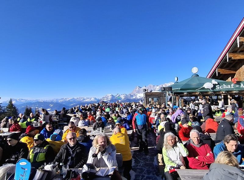 Ohne Teilnahmegebühr, bzw. auf Schenkungs-Basis: Peaceful Flow Event: Schnee und Wellness Retreat im Luxus Chalet - Mit Musik, Spiel und Tanz am Kamin - Pool - Massage und Eisbaden