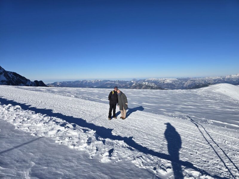 Schnee und Wellness Retreat im Luxus Chalet -ästhetischer Höhepunkt des Jahres