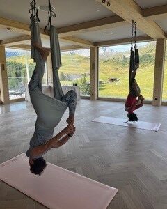 Aerial Yoga Retreat in der Schweiz mit Pia, Nathalie und Jacqueline