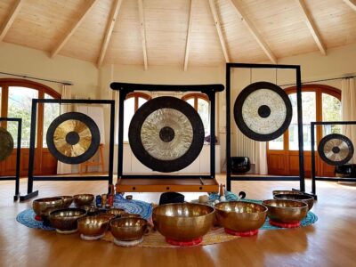 MEER. STIMME. WANDLUNG. Gesangsretreat für Frauen auf Lesbos | Deine Stimme als Weg zu Ausdruck, Wahrheit & Selbstführung | 22. bis 29. August 2026