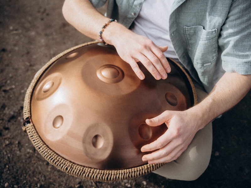 Mit professioneller Seelenarbeit zurück zum Sein! Erfahre 5 Tage intensive Innenschau mithilfe von Psychedelika und Tiefenhypnose.